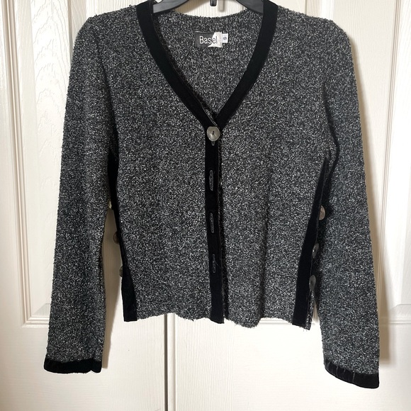 BASEL Cardigan - Picture 2 of 4